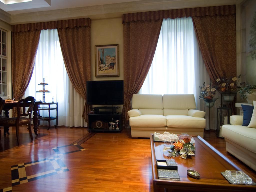 Acomodação com café da manhã  Les Suites Roma